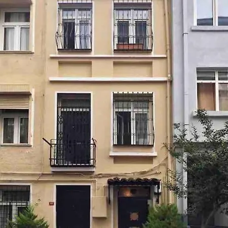 Сasa de vacaciones Central Triplex House In Taksim Beyoglu Cihangir