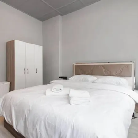 Central Triplex House In Taksim Beyoglu Cihangir