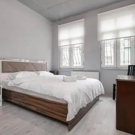 Central Triplex House In Taksim Beyoglu Cihangir Сasa de vacaciones Estambul