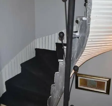 Central Triplex House In Taksim Beyoglu Cihangir Сasa de vacaciones *